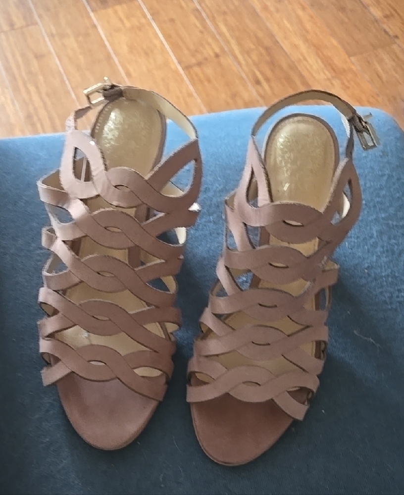 Women's Tan Strappy Sandals